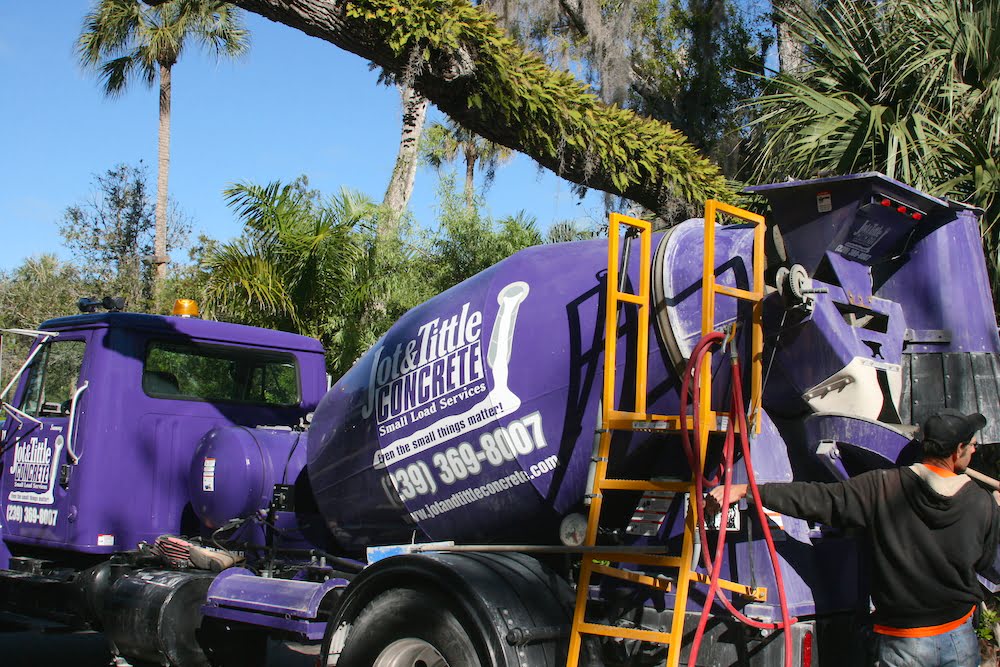 small load service trucks southwest florida